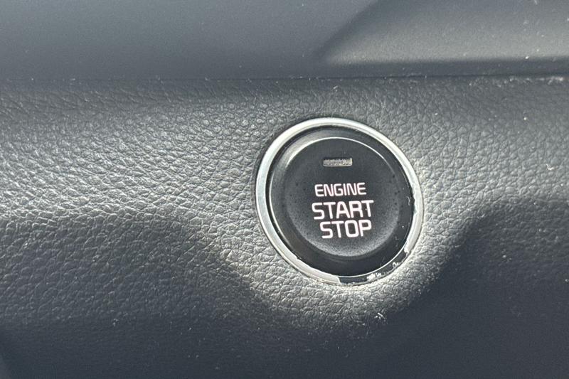 Used Kia Stonic 2019 for sale - 76355550: Photo 30