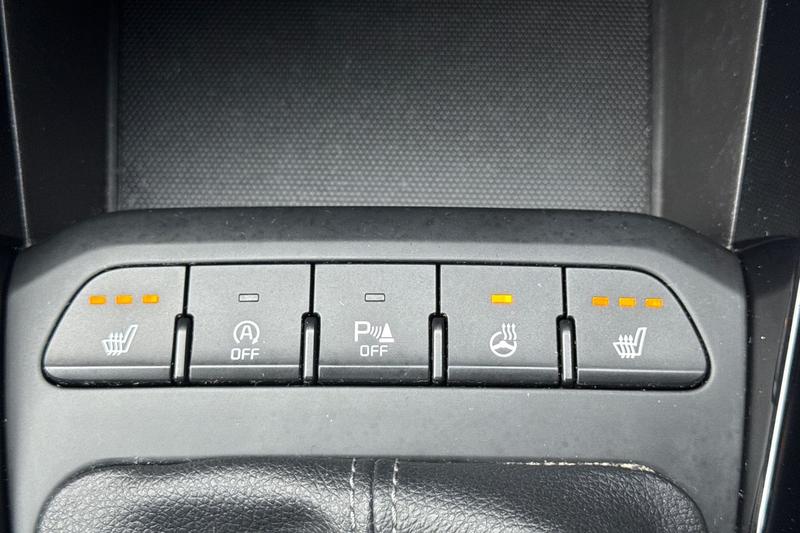Used Kia Stonic 2019 for sale - 76355550: Photo 36