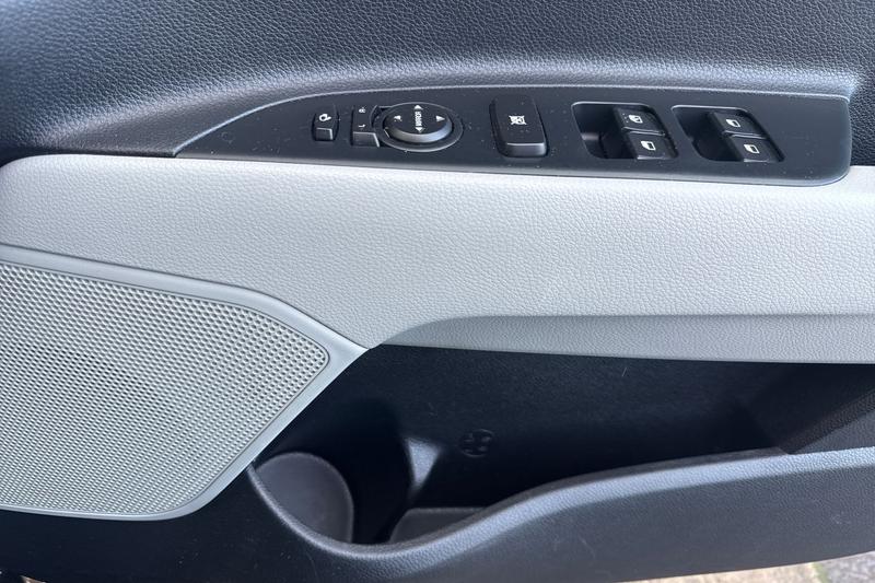 Used Kia Stonic 2019 for sale - 76355550: Photo 38