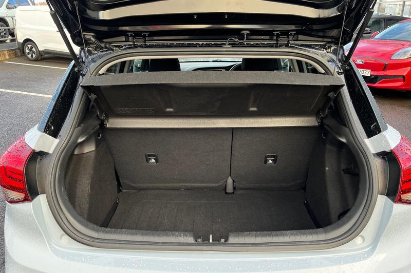 Used Hyundai i20 2019 for sale - 76634780: Photo 21