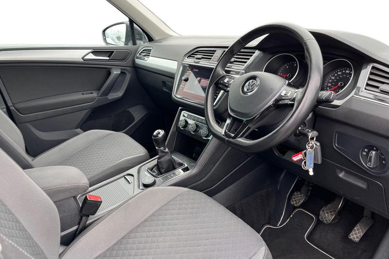 Used Volkswagen Tiguan 2019 for sale - 77819801: Photo 9