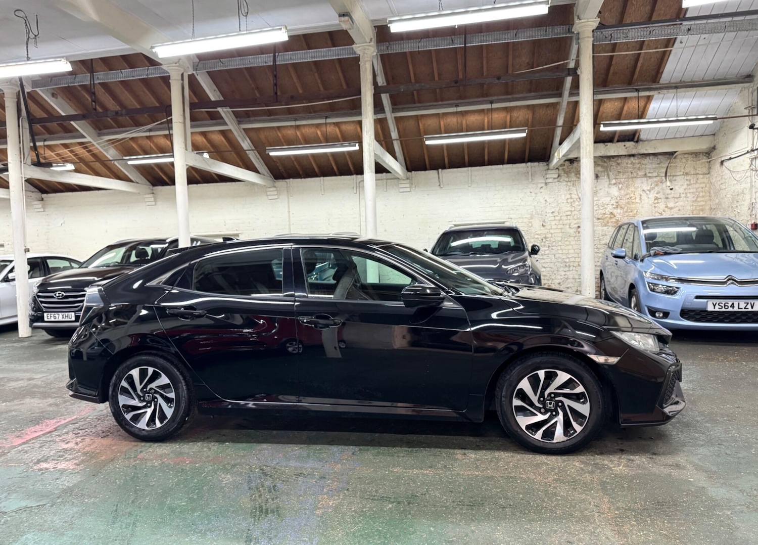 Used Honda Civic 2018 for sale - 76690886: Photo 10
