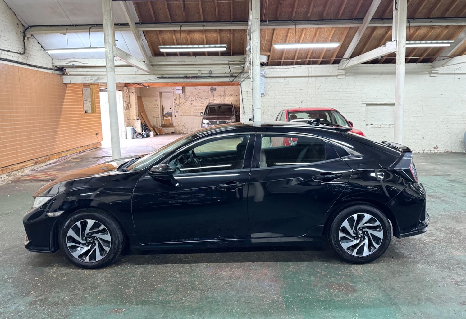Used Honda Civic 2018 for sale - 76690886: Photo 5