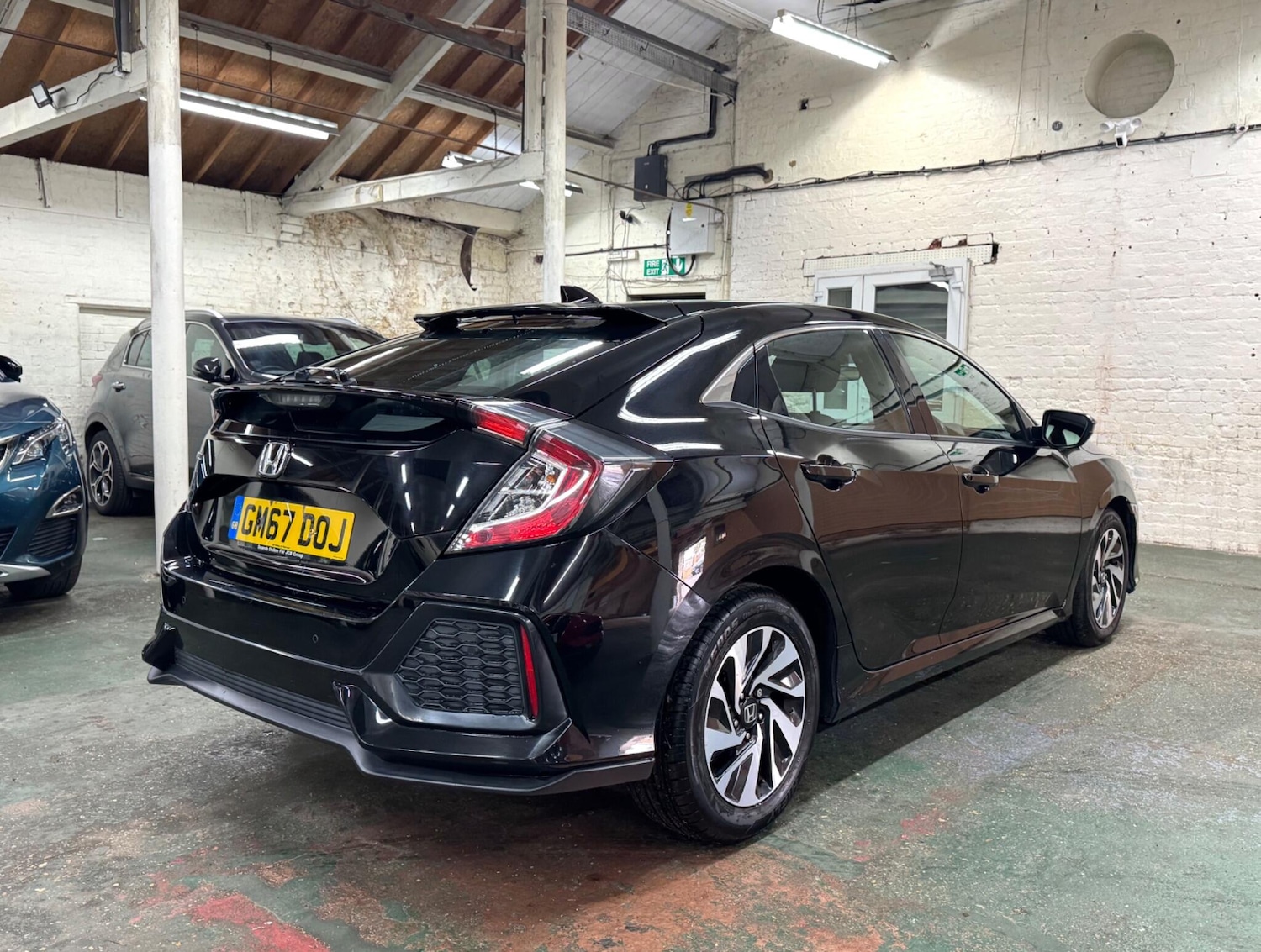 Used Honda Civic 2018 for sale - 76690886: Photo 6