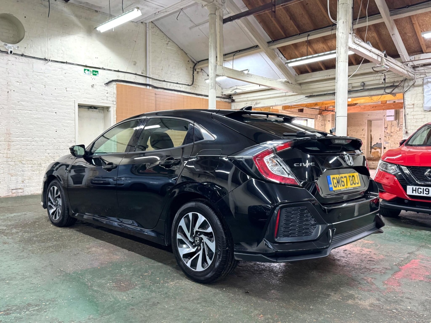 Used Honda Civic 2018 for sale - 76690886: Photo 9