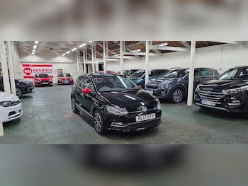 Used Volkswagen Polo 2017 for sale - 77703307: Photo