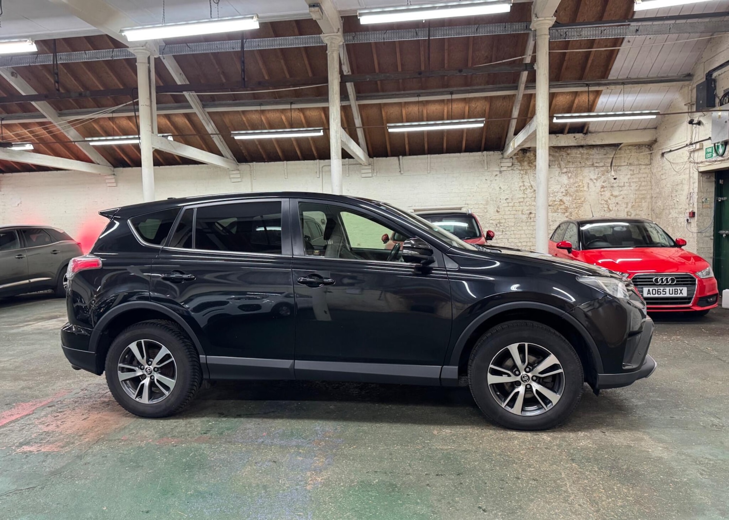 Used Toyota RAV4 2016 for sale - 77167340: Photo 10
