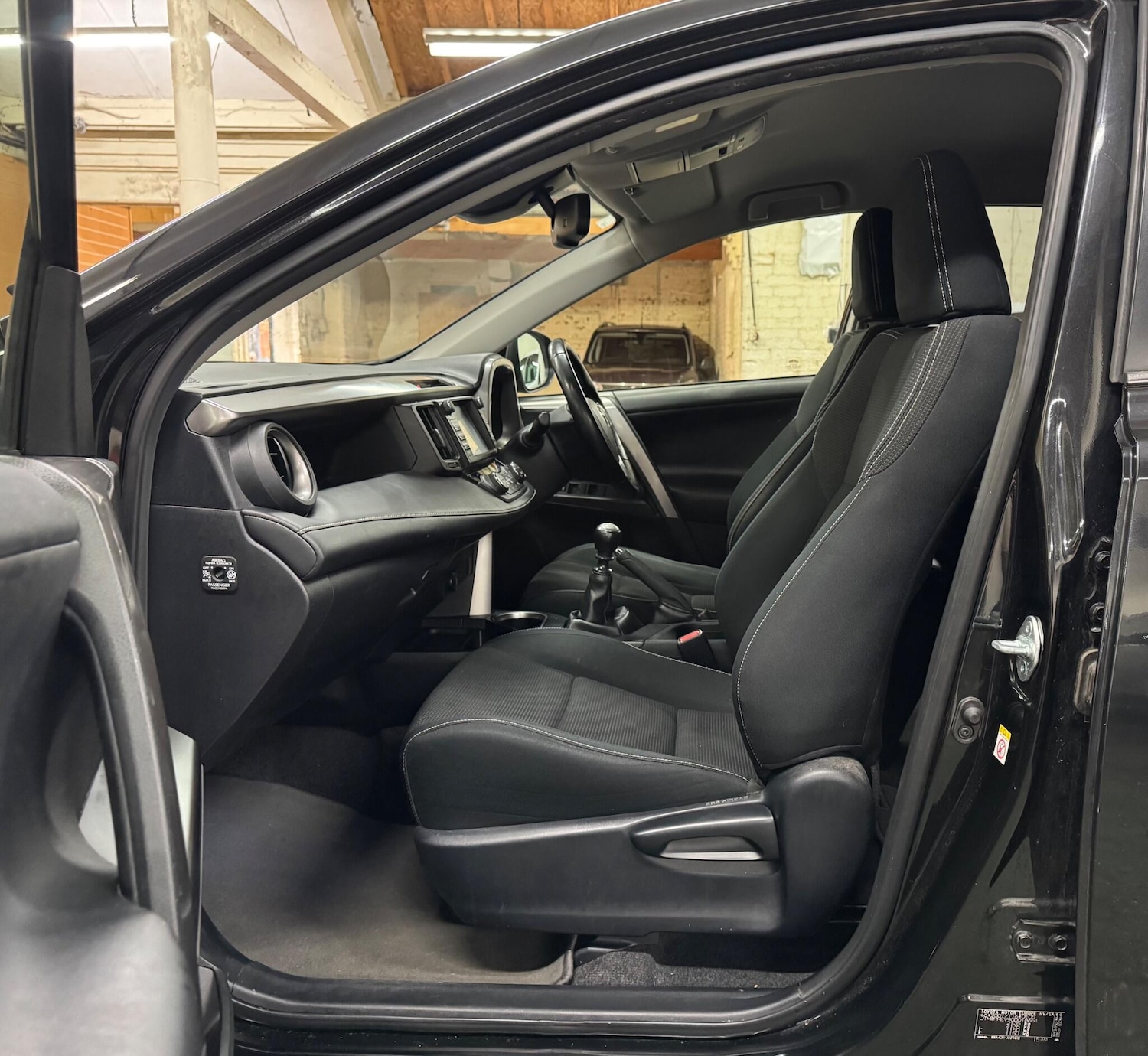 Used Toyota RAV4 2016 for sale - 77167340: Photo 16