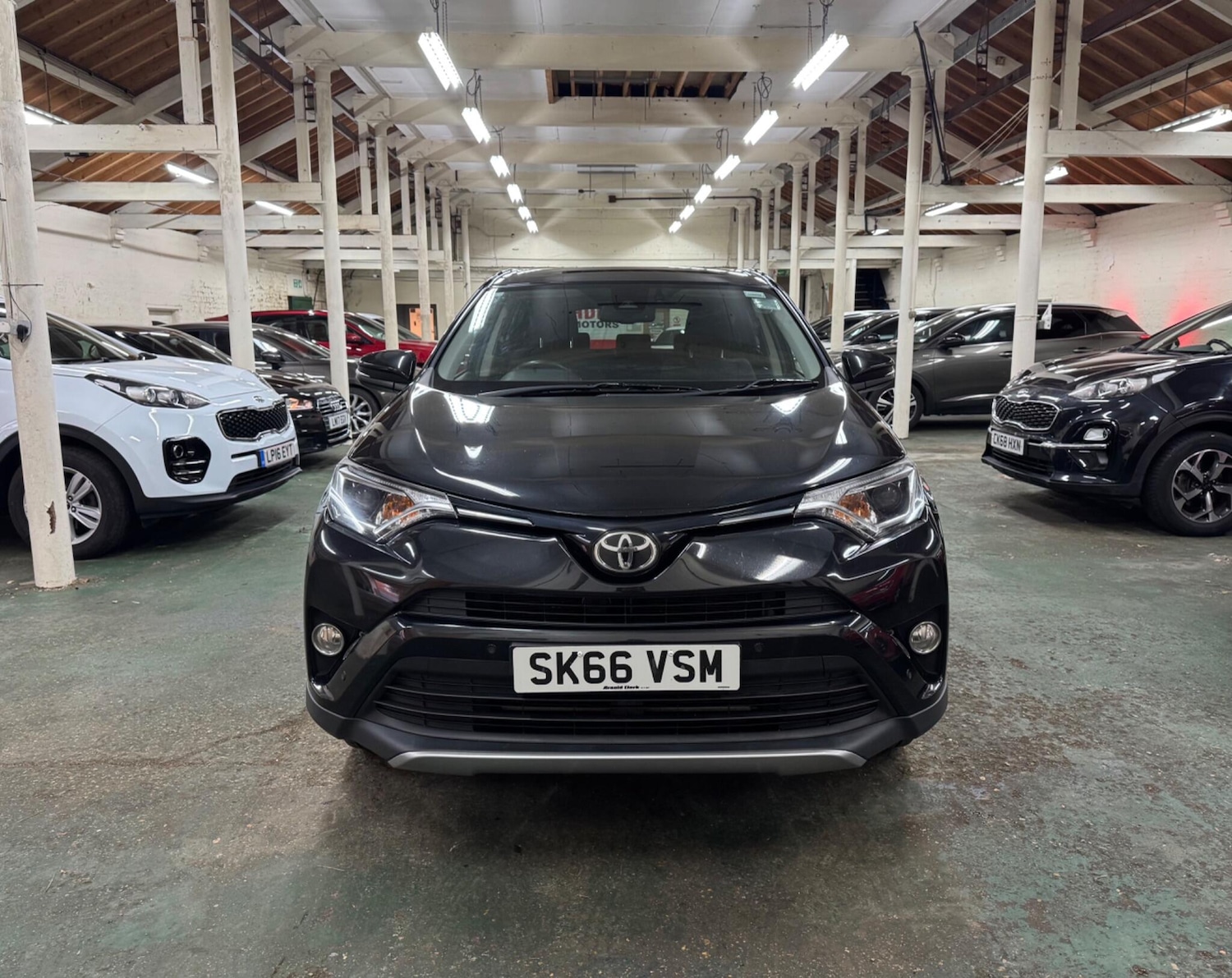 Used Toyota RAV4 2016 for sale - 77167340: Photo 3