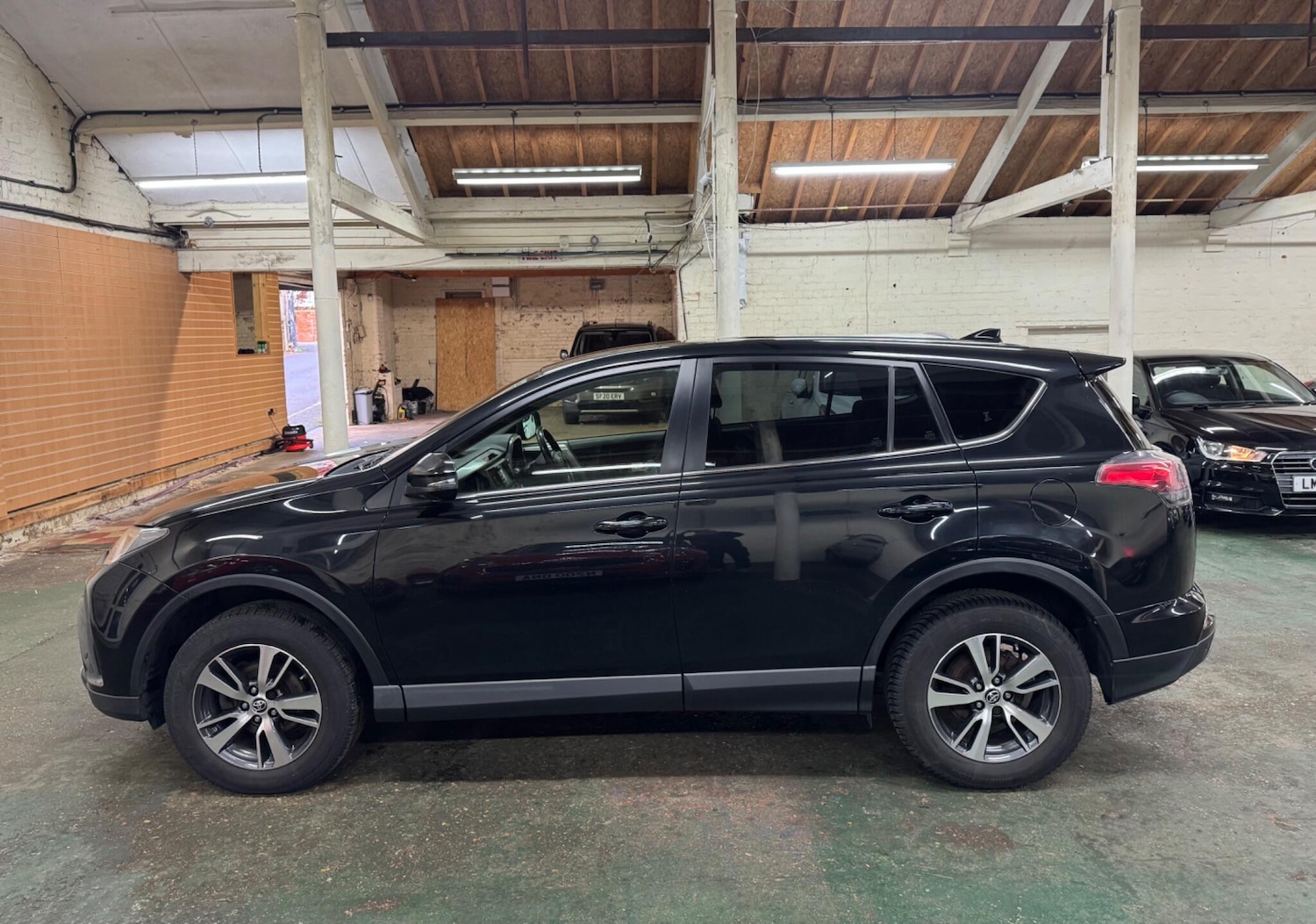 Used Toyota RAV4 2016 for sale - 77167340: Photo 5