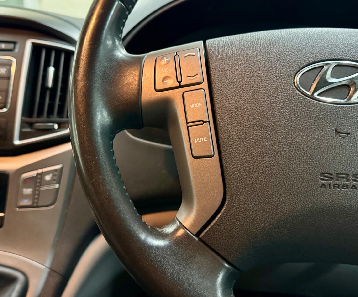 Used Hyundai i800 2016 for sale - 77373127: Photo 14