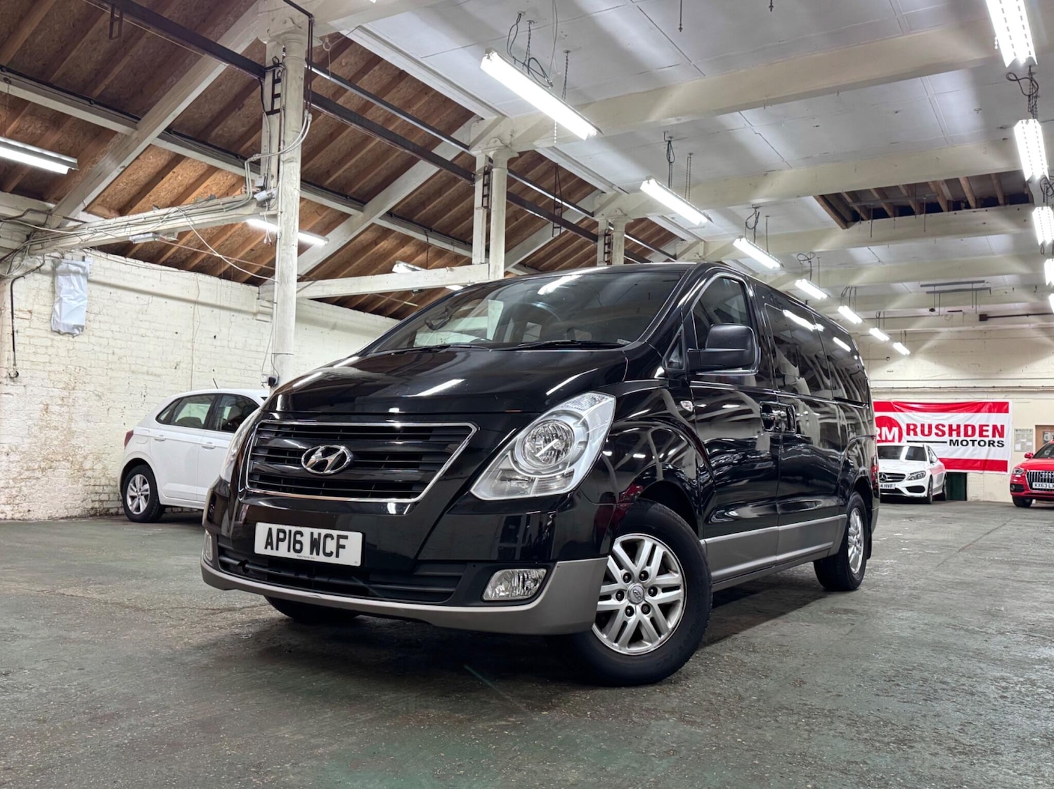 Used Hyundai i800 2016 for sale - 77373127: Photo 2