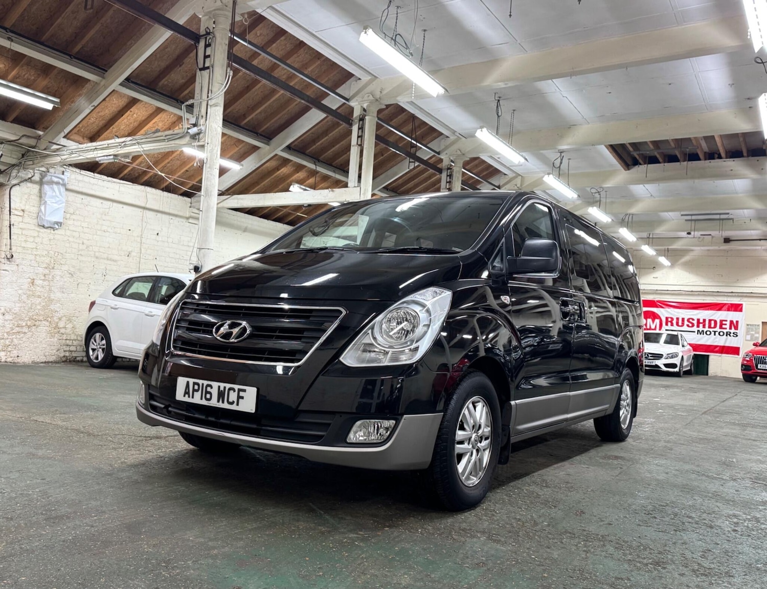 Used Hyundai i800 2016 for sale - 77373127: Photo 4