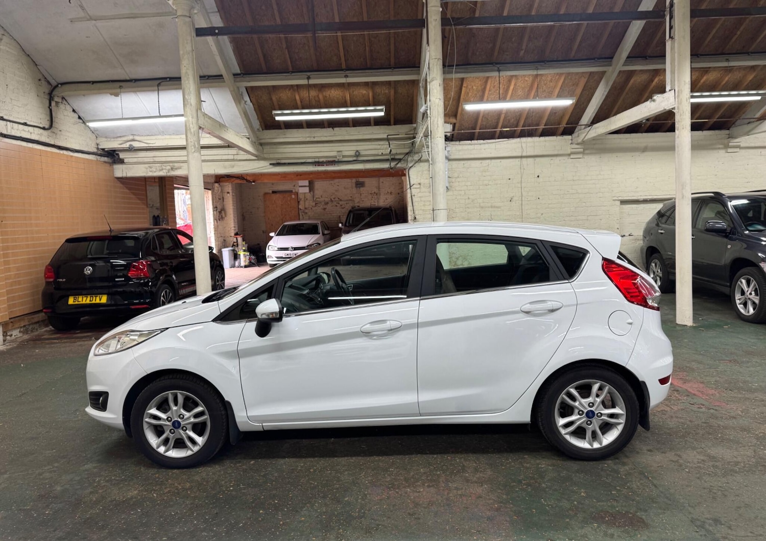 Used Ford Fiesta 2015 for sale - 77804997: Photo 5