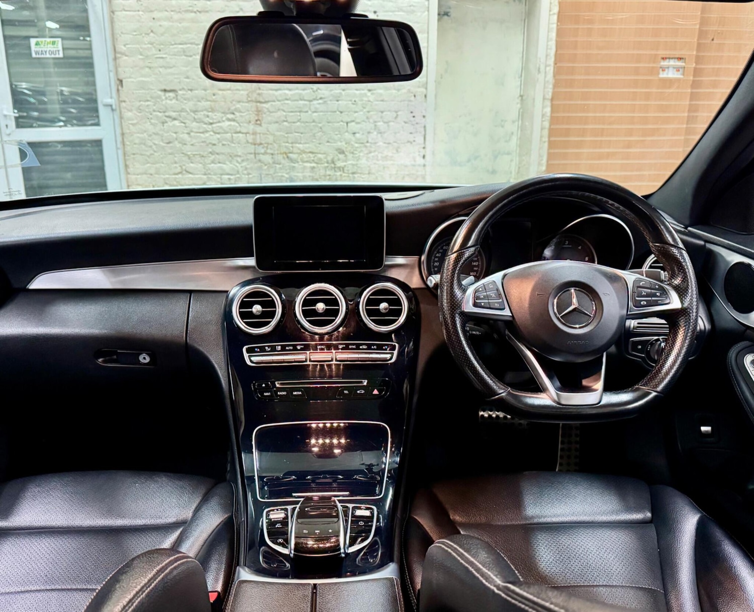 Used Mercedes-Benz C Class 2015 for sale - 78036877: Photo 14