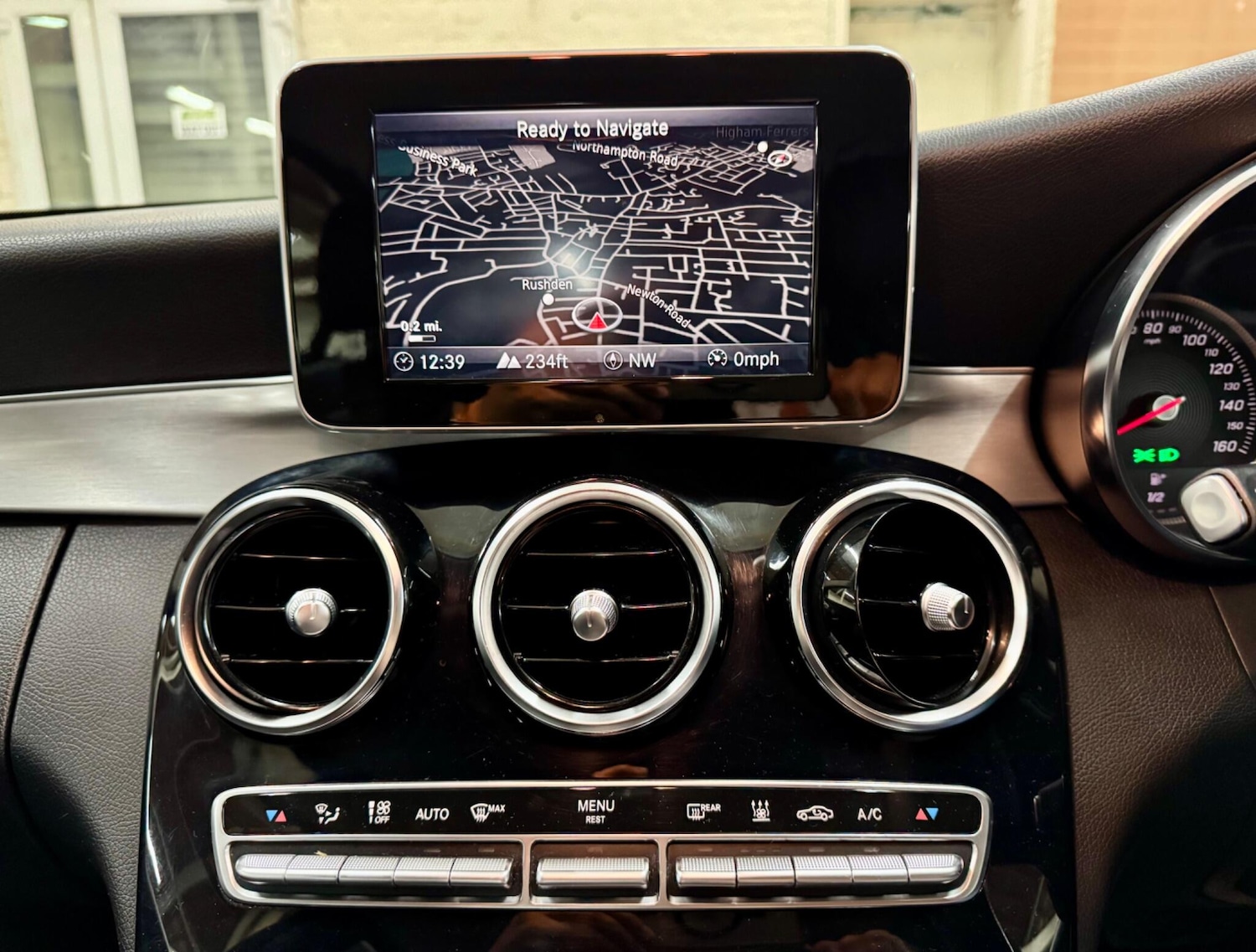 Used Mercedes-Benz C Class 2015 for sale - 78036877: Photo 17