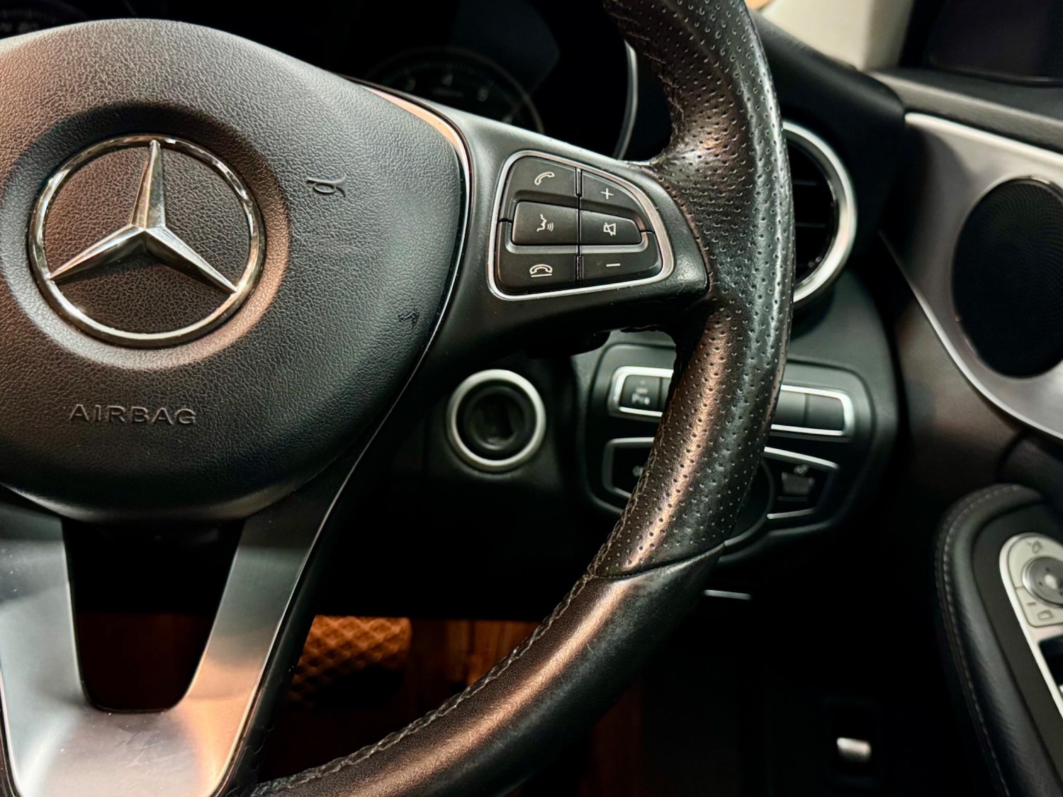 Used Mercedes-Benz C Class 2015 for sale - 78036877: Photo 24