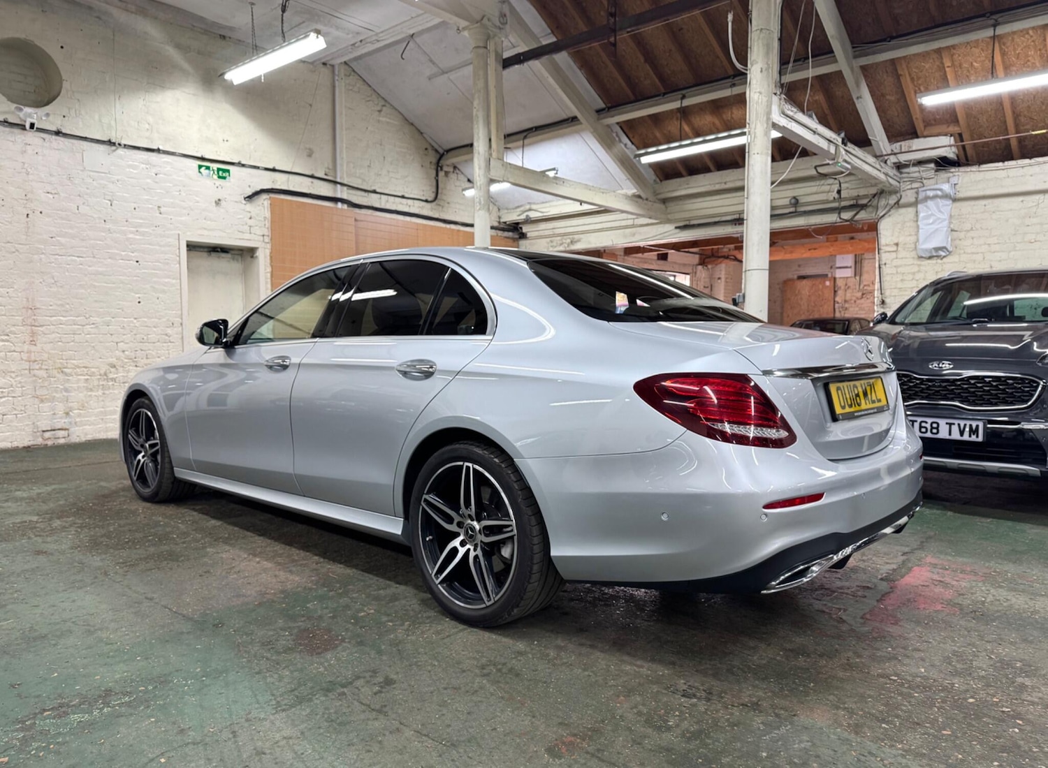 Used Mercedes-Benz E Class 2018 for sale - 77890605: Photo 6