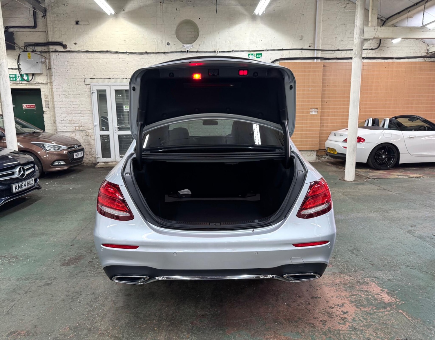 Used Mercedes-Benz E Class 2018 for sale - 77890605: Photo 8