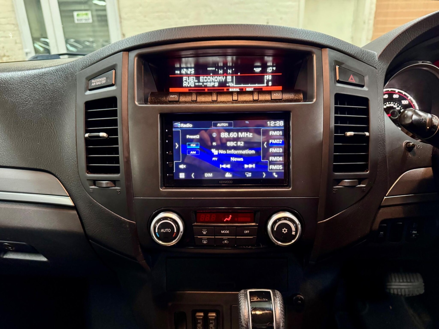 Used Mitsubishi Shogun 2014 for sale - 77890604: Photo 21