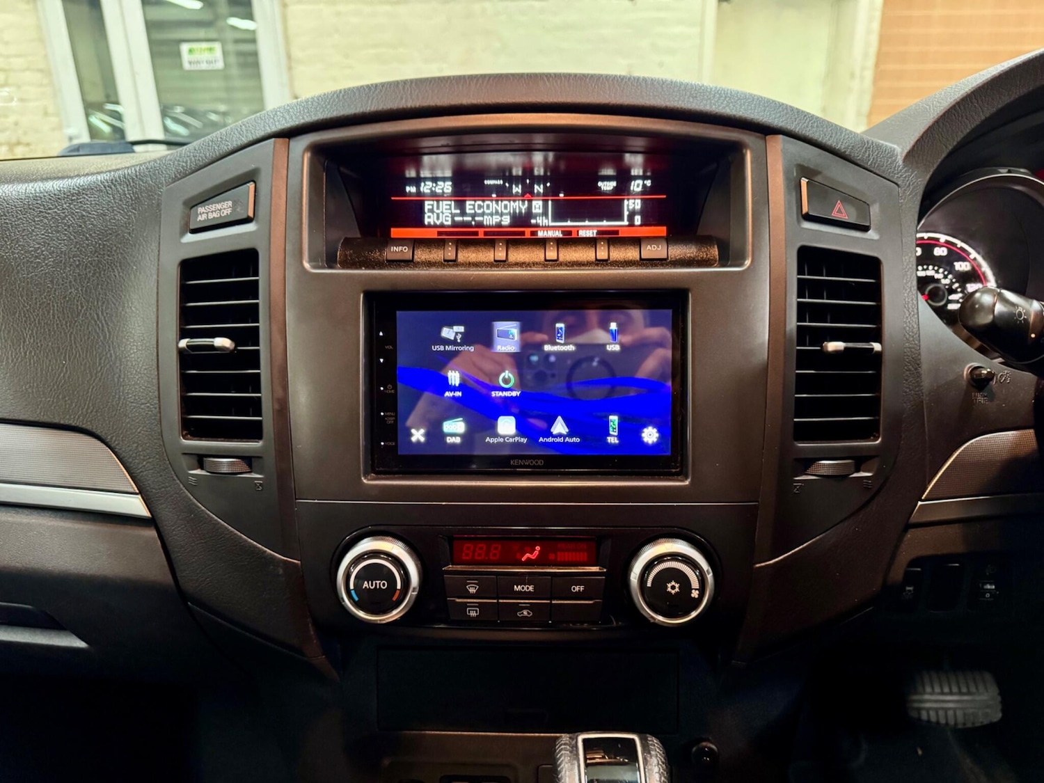 Used Mitsubishi Shogun 2014 for sale - 77890604: Photo 22