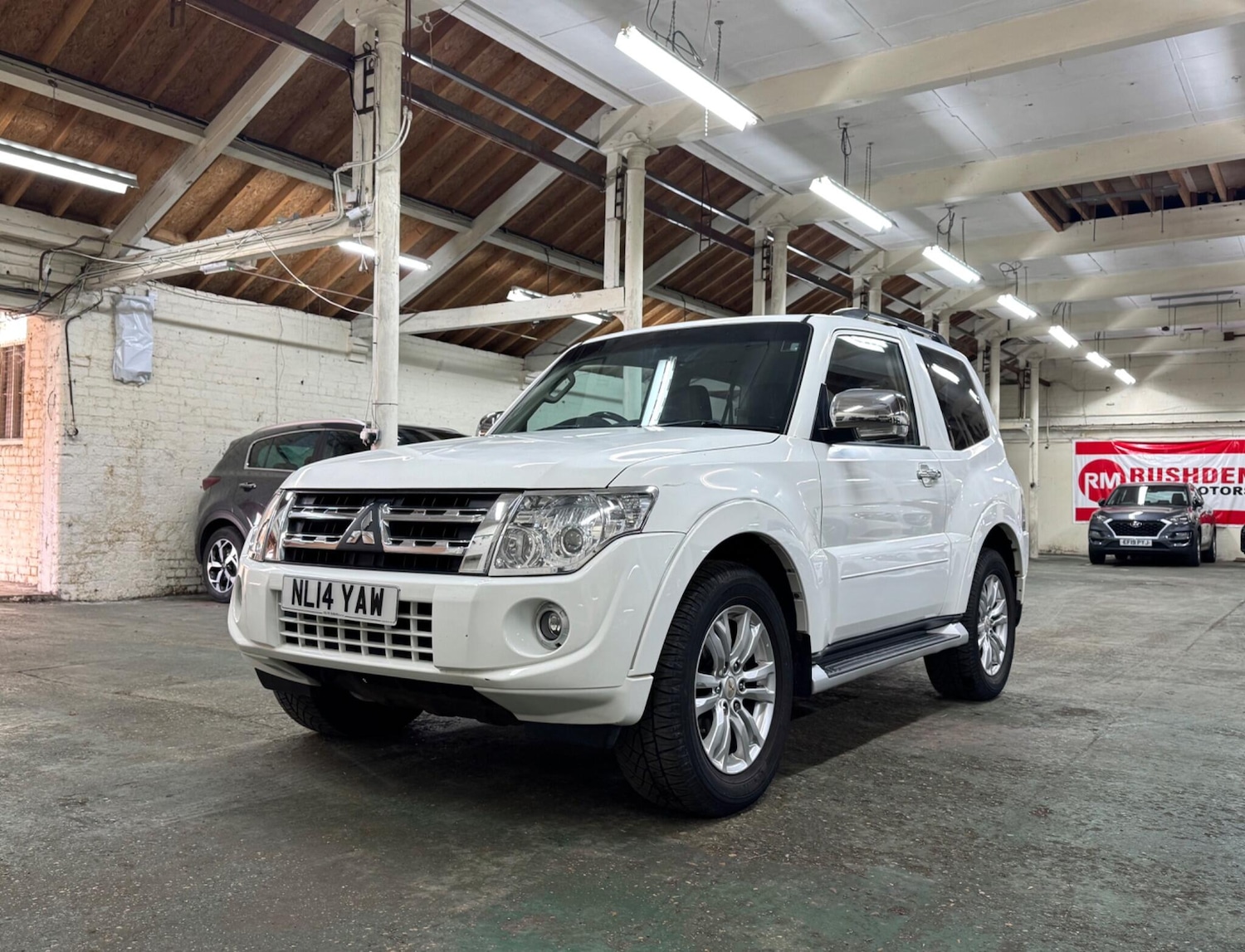 Used Mitsubishi Shogun 2014 for sale - 77890604: Photo 4