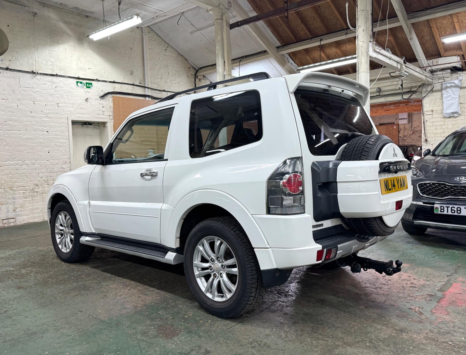 Used Mitsubishi Shogun 2014 for sale - 77890604: Photo 6