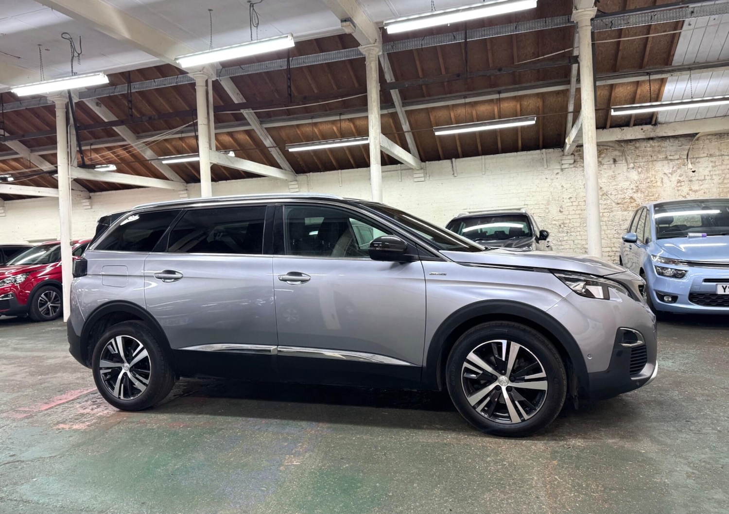 Used Peugeot 5008 2017 for sale - 76957653: Photo 10