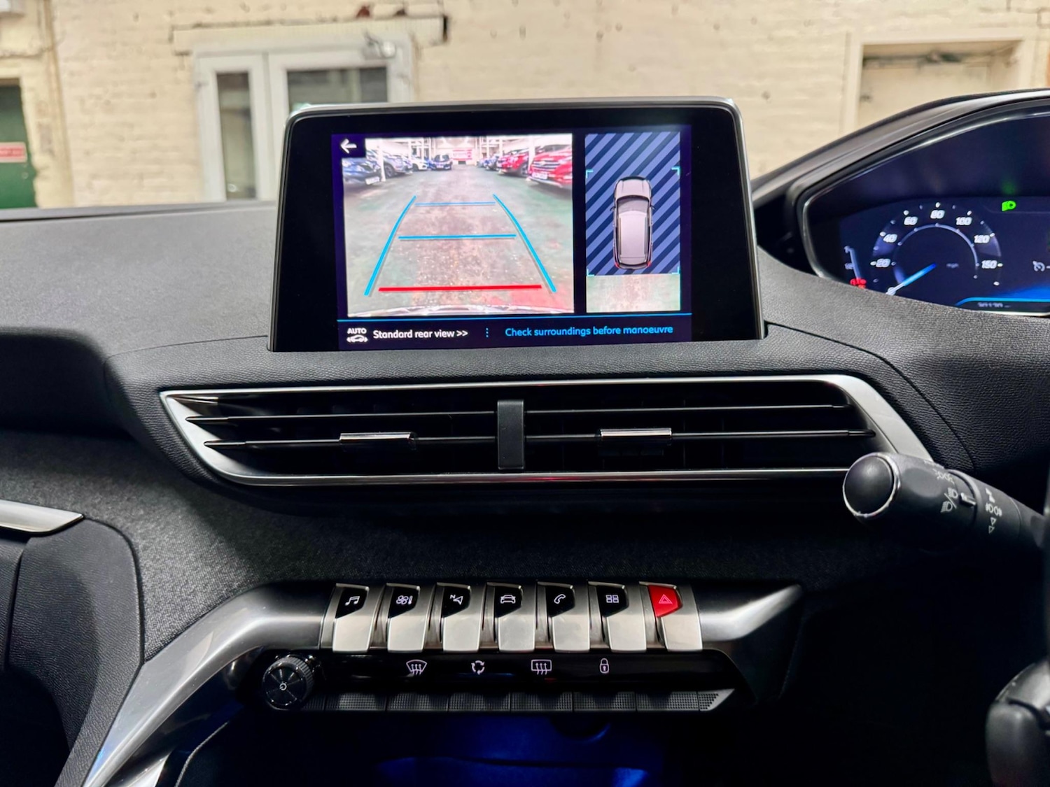 Used Peugeot 5008 2017 for sale - 76957653: Photo 18