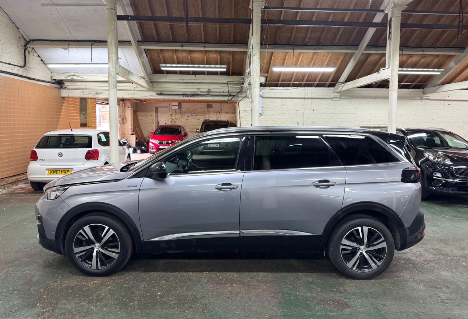 Used Peugeot 5008 2017 for sale - 76957653: Photo 5
