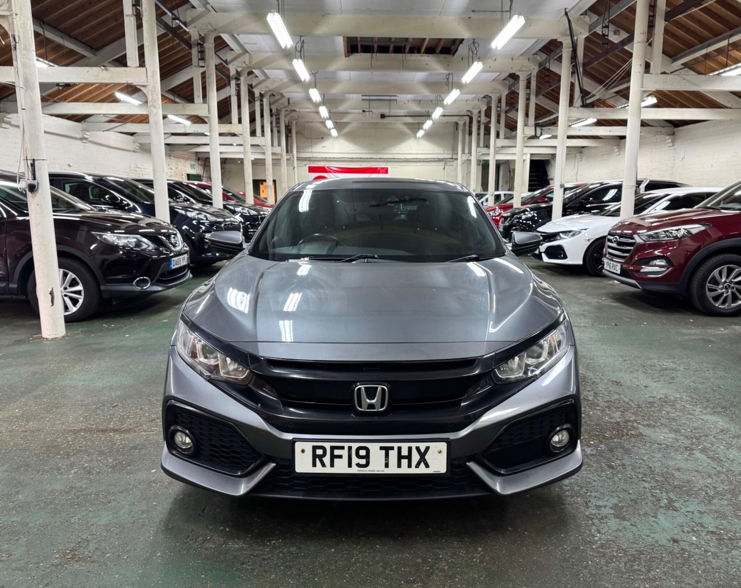 Used Honda Civic 2019 for sale - 76690896: Photo 3