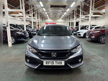 Used Honda Civic 2019 for sale - 76690896: Photo