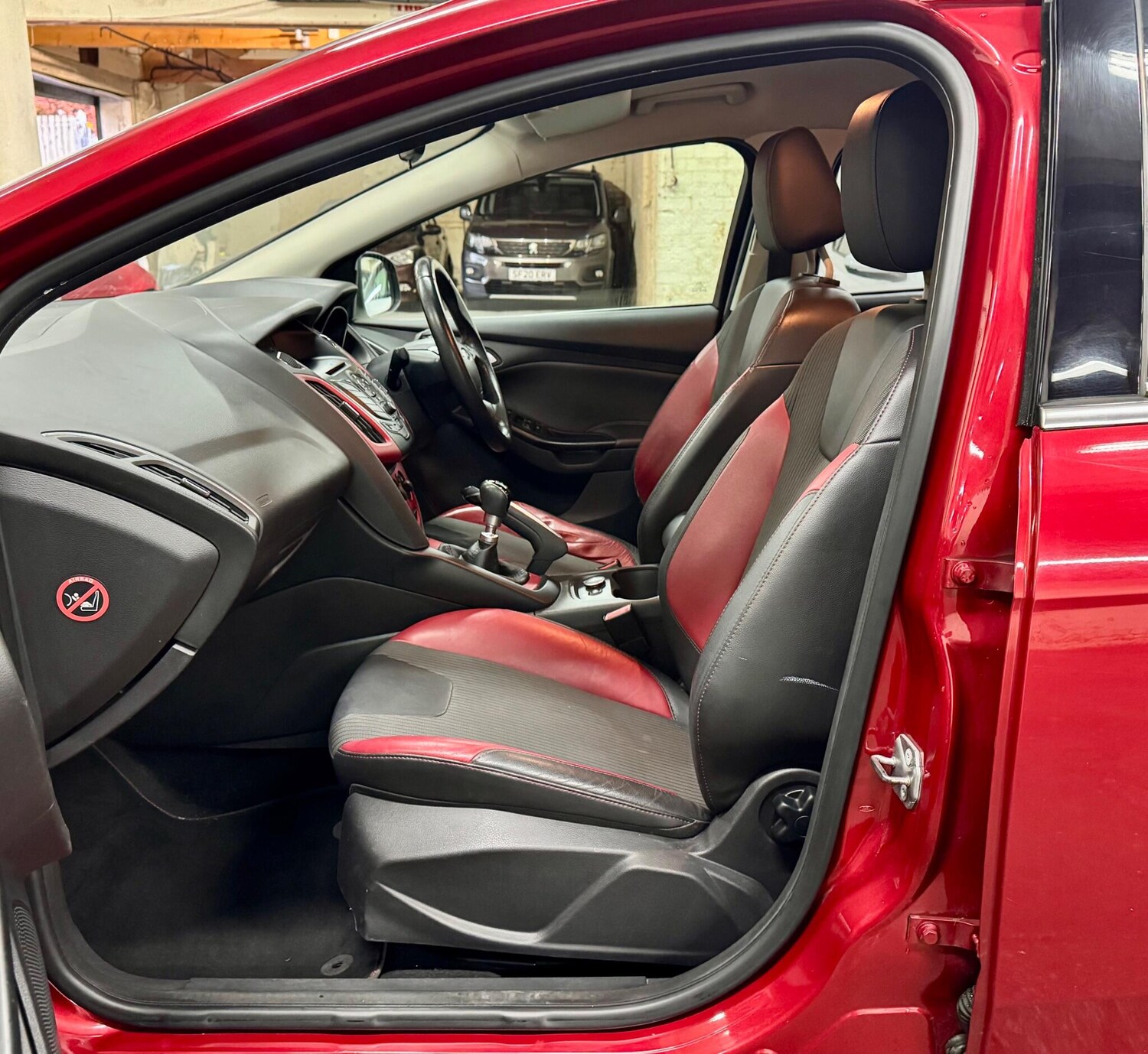 Used Ford Focus 2012 for sale - 77539930: Photo 16