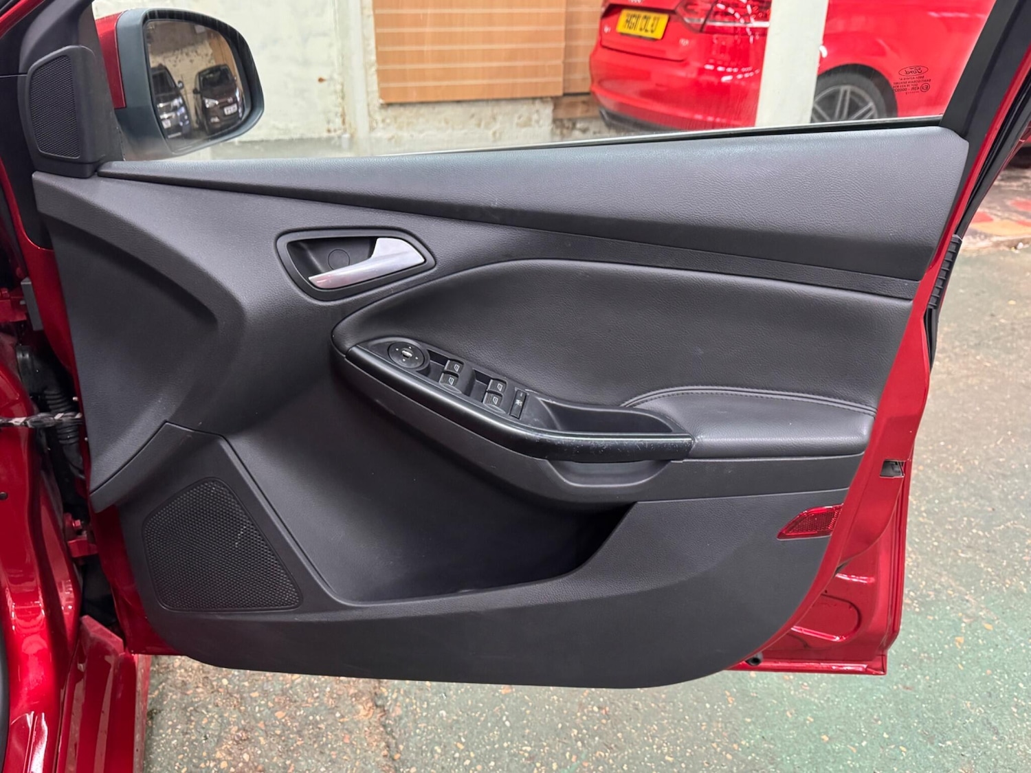 Used Ford Focus 2012 for sale - 77539930: Photo 21