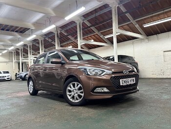 Used Hyundai i20 2017 for sale - 77262834: Photo