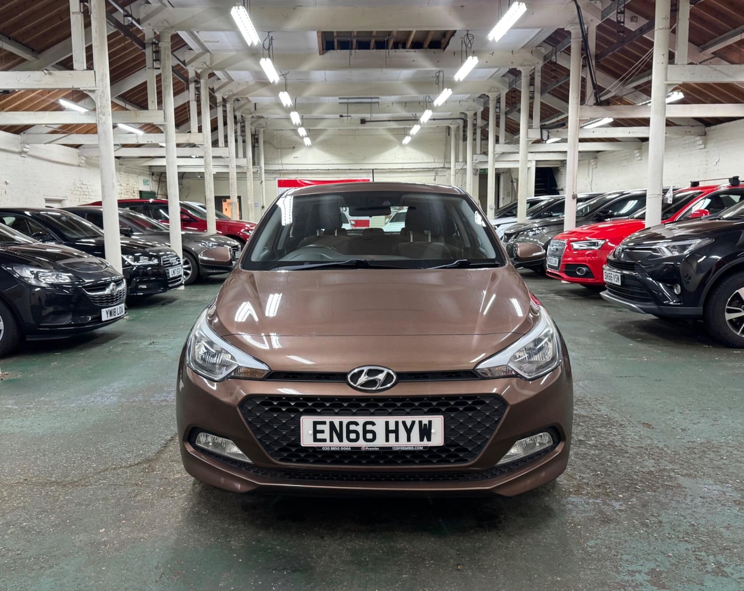 Used Hyundai i20 2017 for sale - 77262834: Photo 3