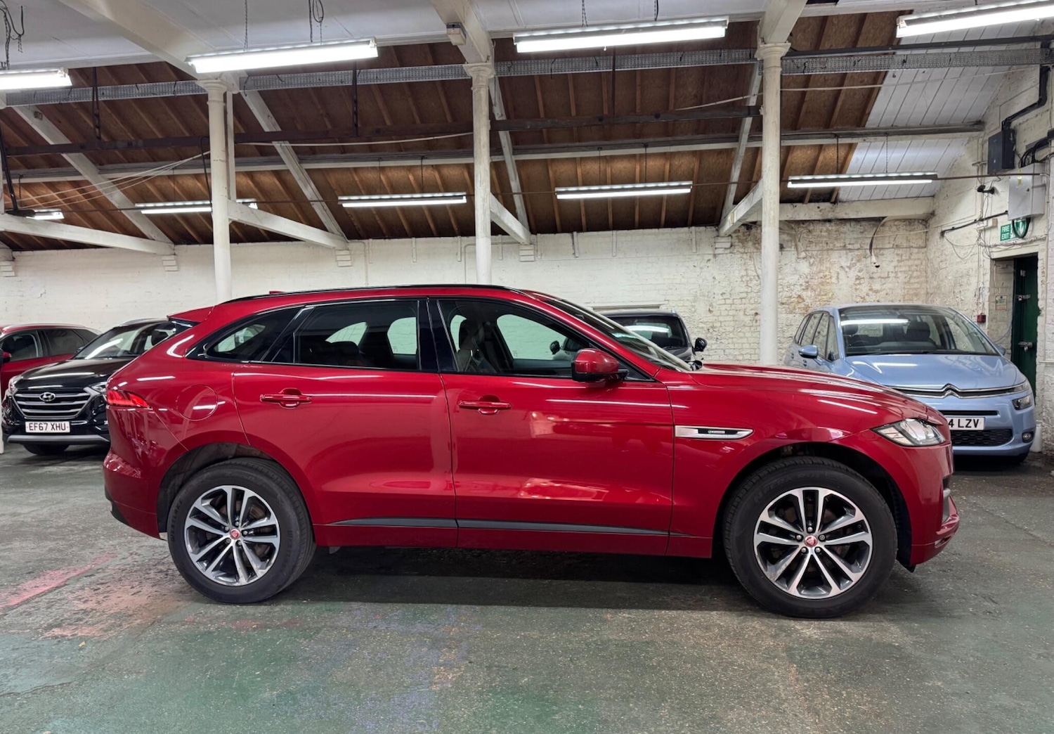 Used Jaguar F-Pace 2017 for sale - 77703311: Photo 10