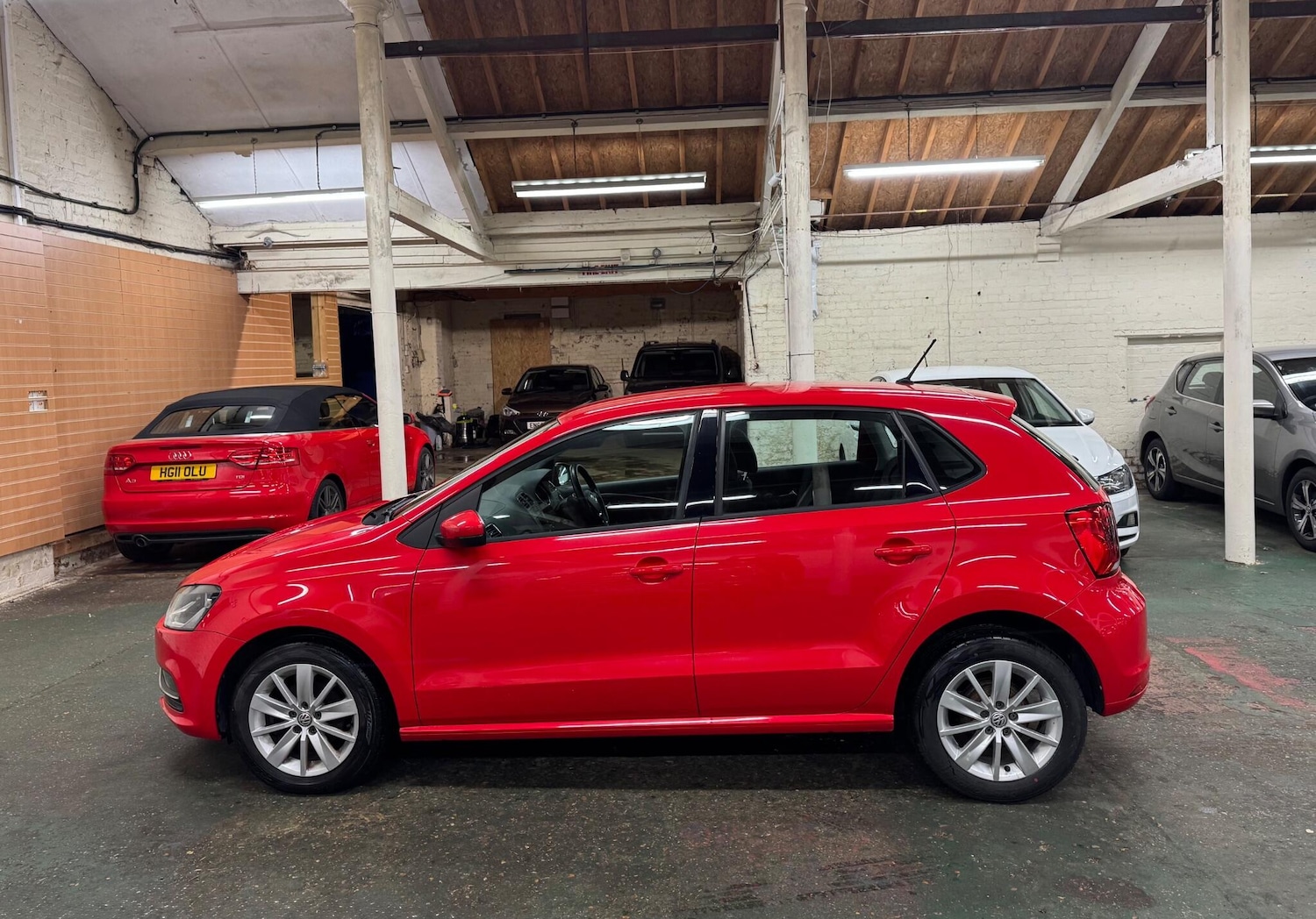 Used Volkswagen Polo 2015 for sale - 77560739: Photo 5