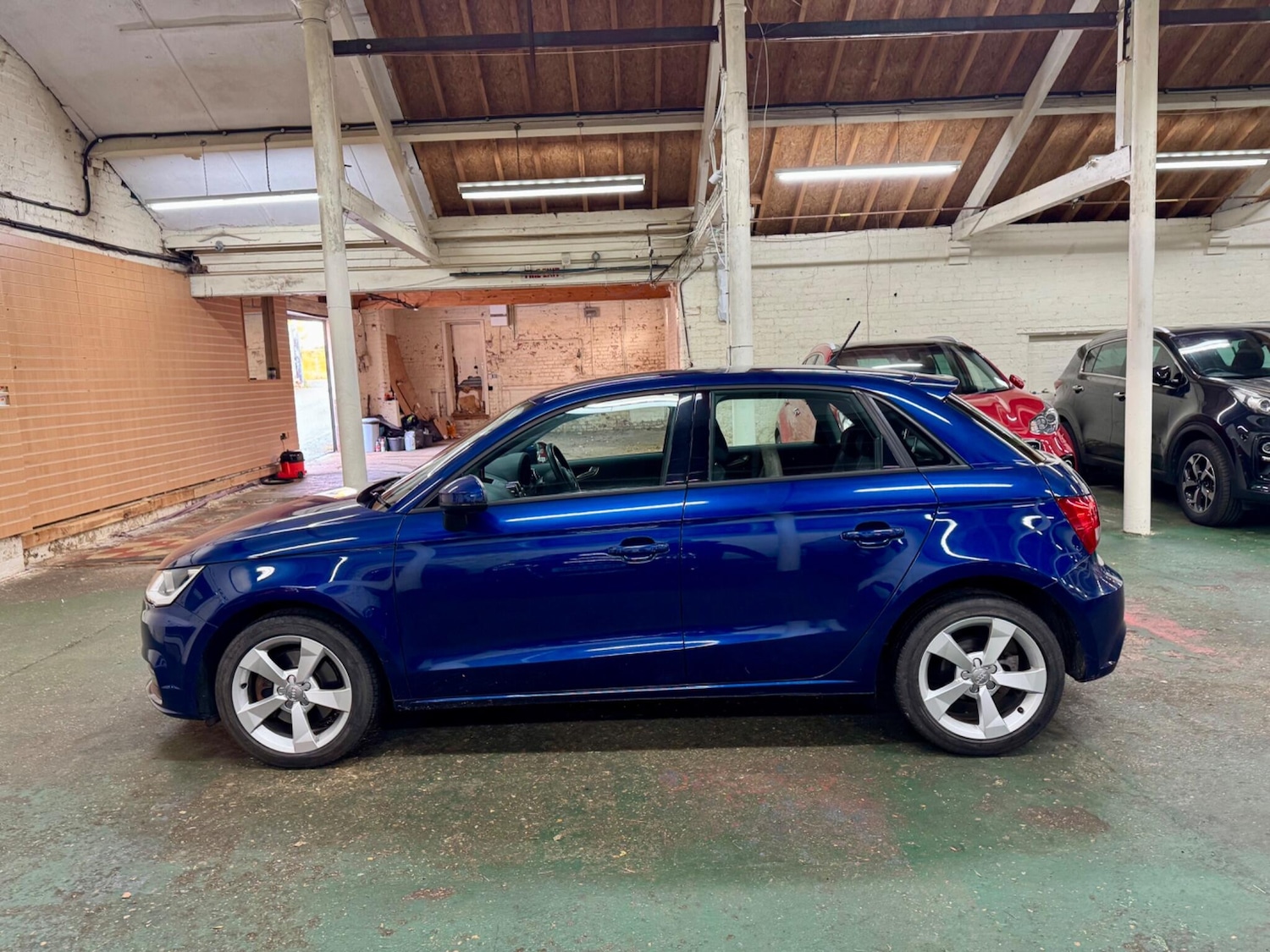 Used Audi A1 2017 for sale - 76875135: Photo 5