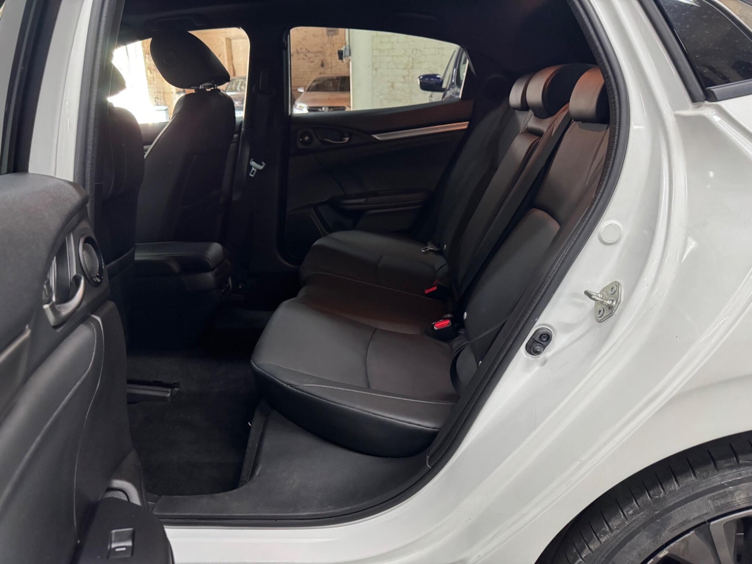 Used Honda Civic 2017 for sale - 76690903: Photo 18