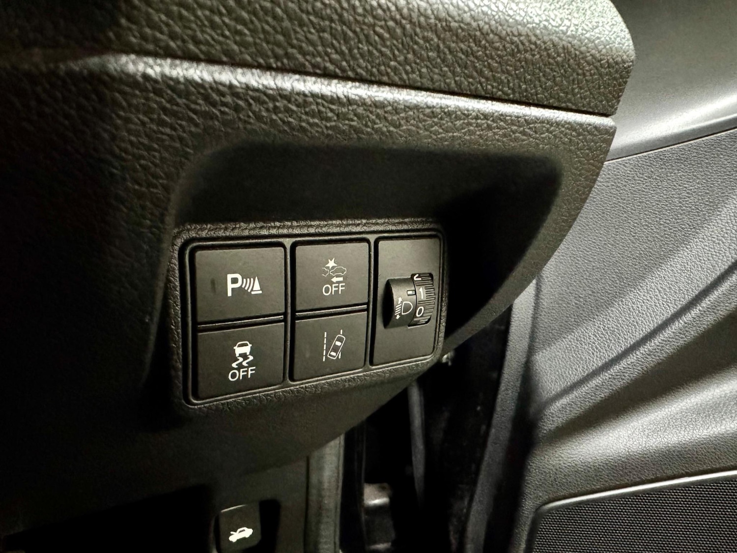 Used Honda Civic 2017 for sale - 76690903: Photo 23