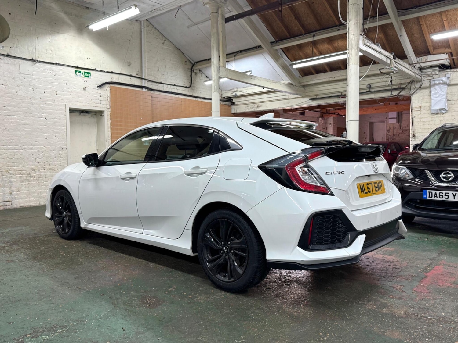 Used Honda Civic 2017 for sale - 76690903: Photo 6