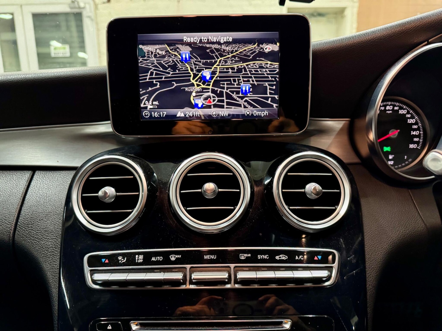 Used Mercedes-Benz C Class 2016 for sale - 76690902: Photo 23