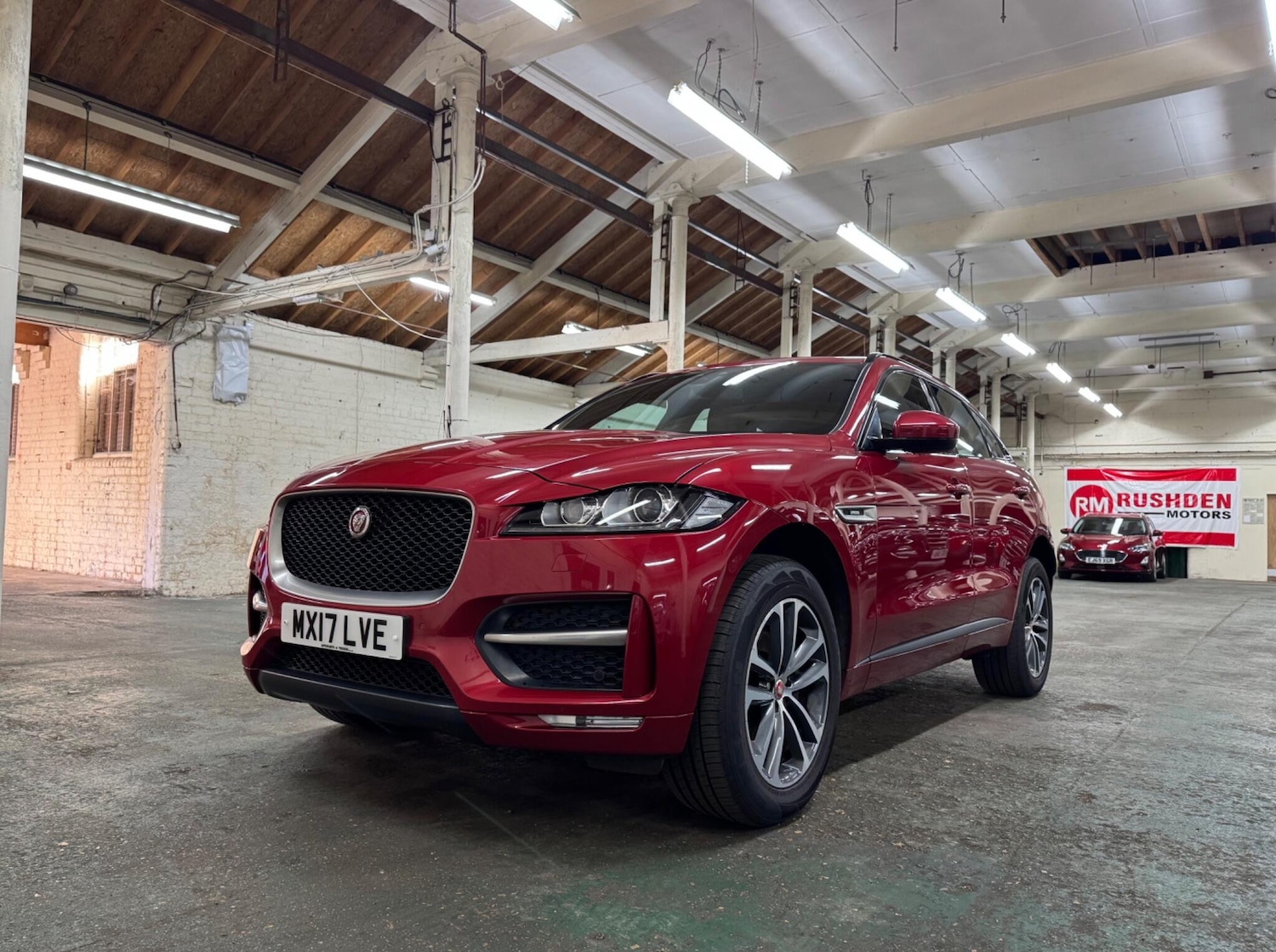 Used Jaguar F-Pace 2017 for sale - 77805012: Photo 4