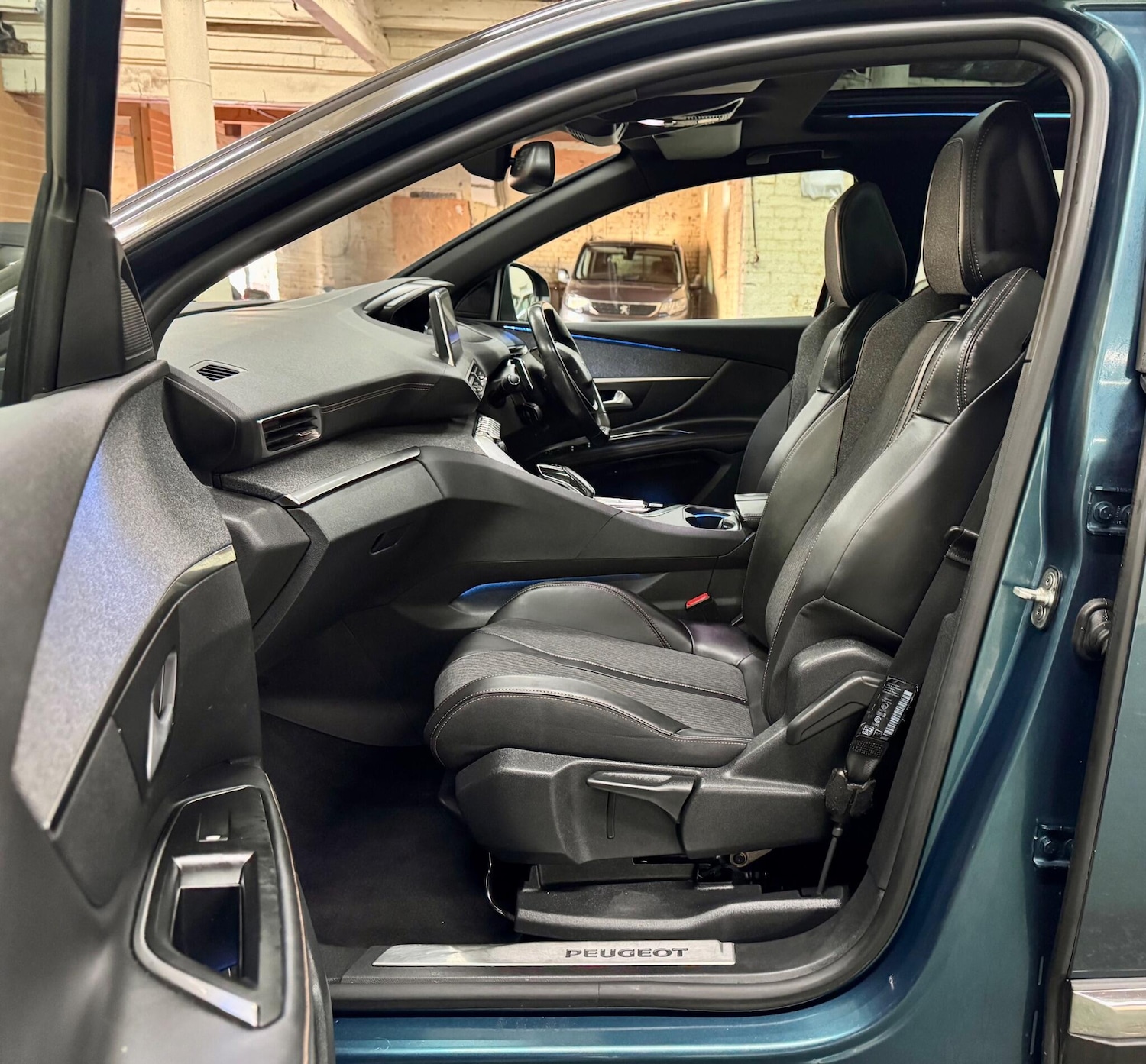 Used Peugeot 5008 2018 for sale - 77520083: Photo 17