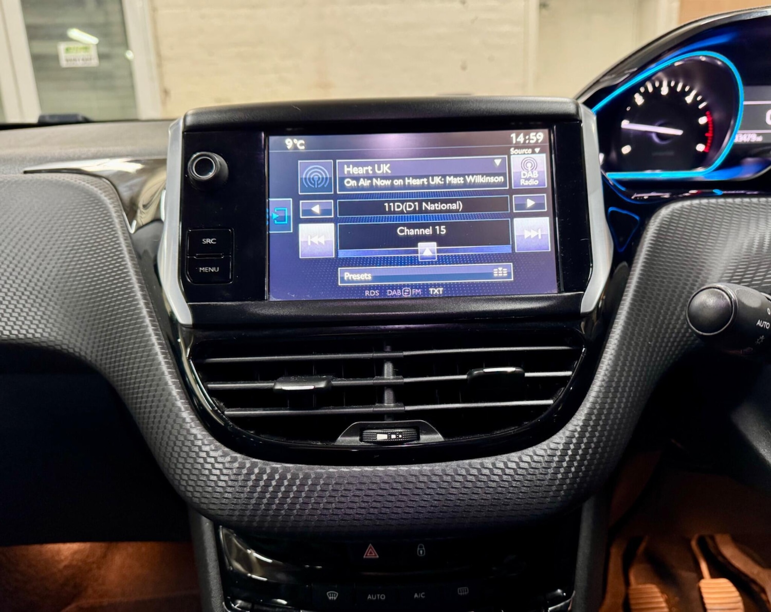 Used Peugeot 2008 2015 for sale - 77804996: Photo 22