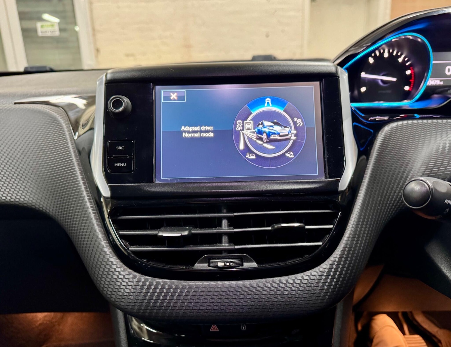 Used Peugeot 2008 2015 for sale - 77804996: Photo 23