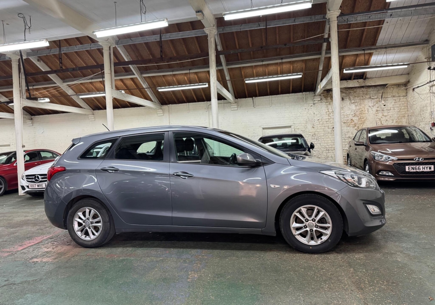 Used Hyundai i30 2014 for sale - 77885512: Photo 9