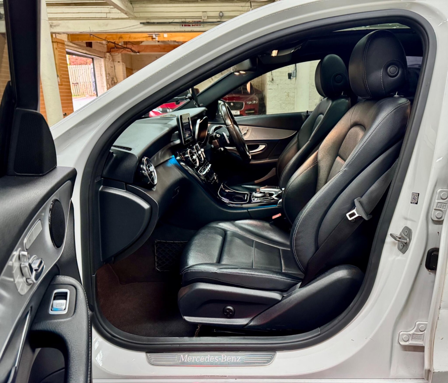 Used Mercedes-Benz C Class 2016 for sale - 76985687: Photo 17