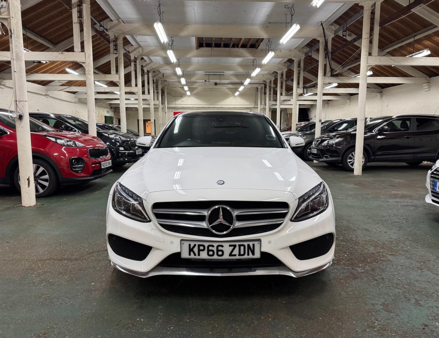 Used Mercedes-Benz C Class 2016 for sale - 76985687: Photo 3